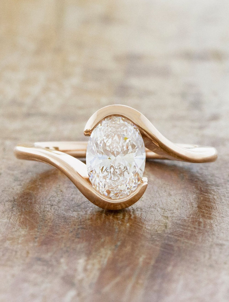 caption:Shown with 1ct oval diamond in 14k rose gold